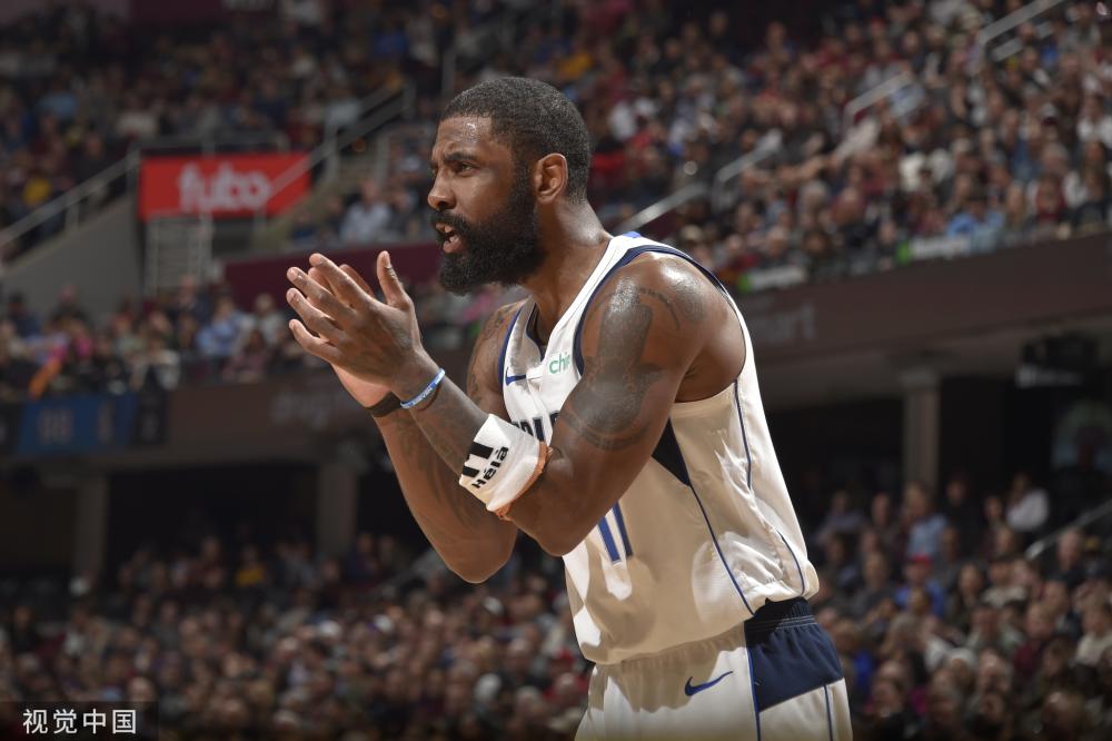 员在聚光灯 员在聚光灯